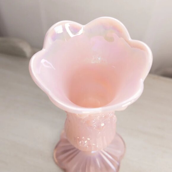 Vintage Fenton Pink Iridescent Glass Rose Floral Footed Vase - Picture 8 of 9